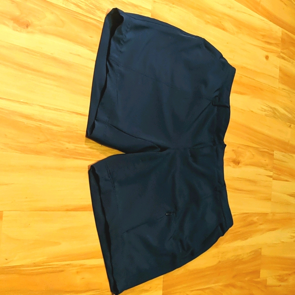 32 Cool Women's Activewear Cargo Shorts